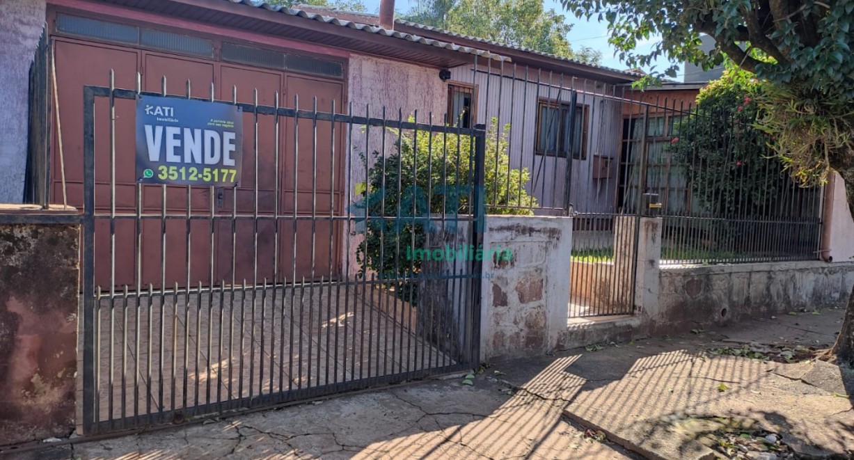 Casa de esquina, próximo ao Sesi - Rua Cristóvão Leopoldo Meinertz