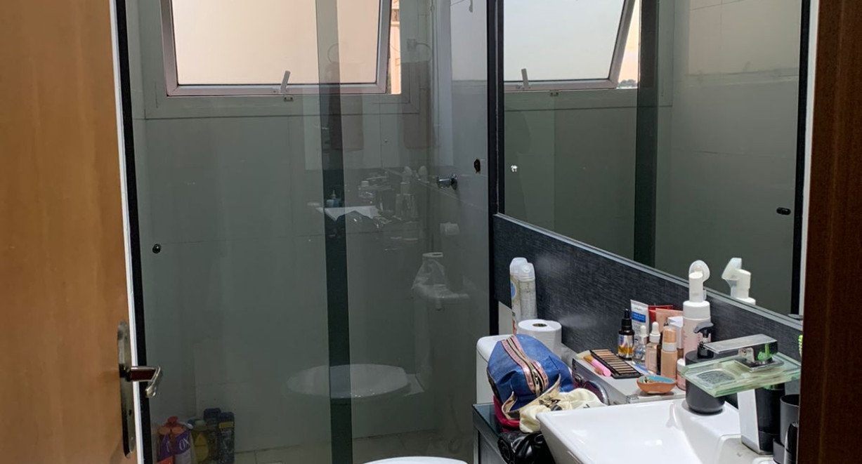 Apartamento à venda no Ed. Dawos - Av Santa Cruz