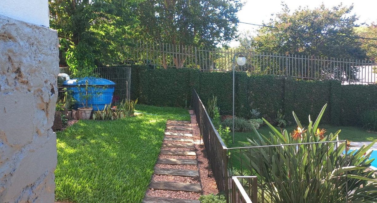 Casa semi mobiliada para locação no centro. - Rua João Dahne