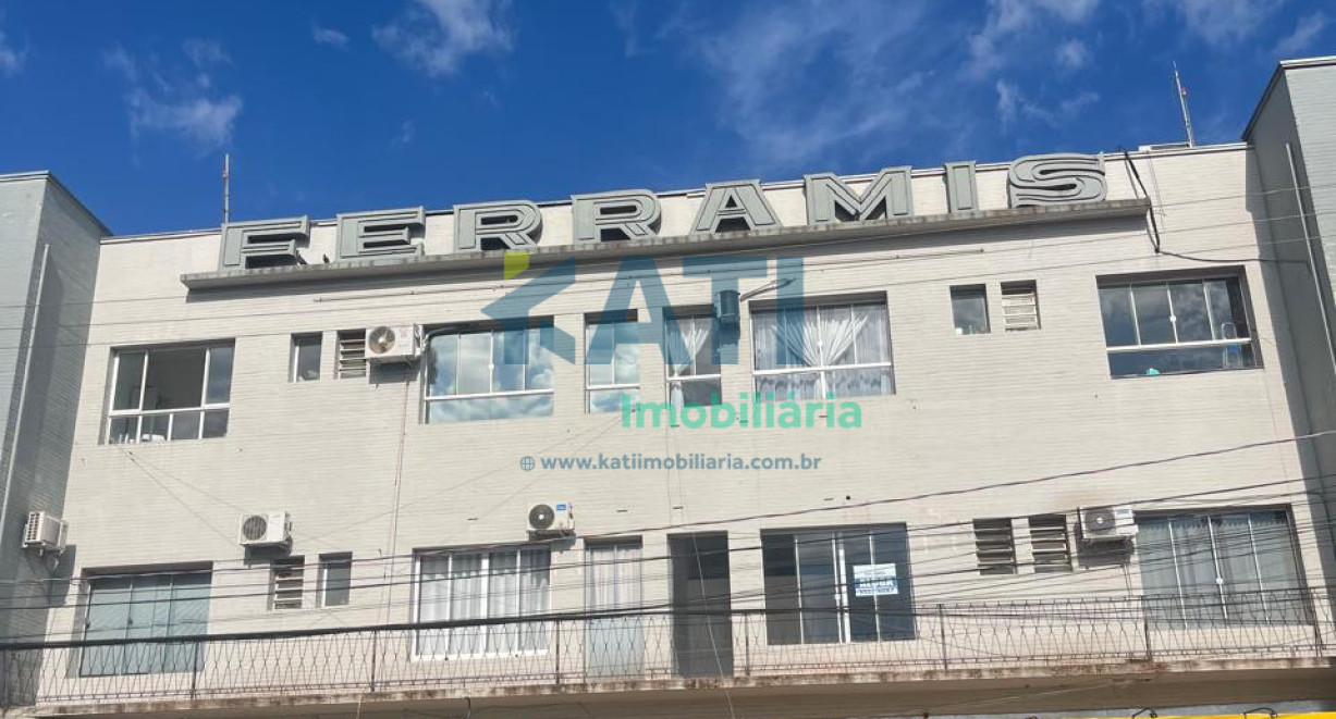 Sala comercial no Ed. Ferramis - Av América