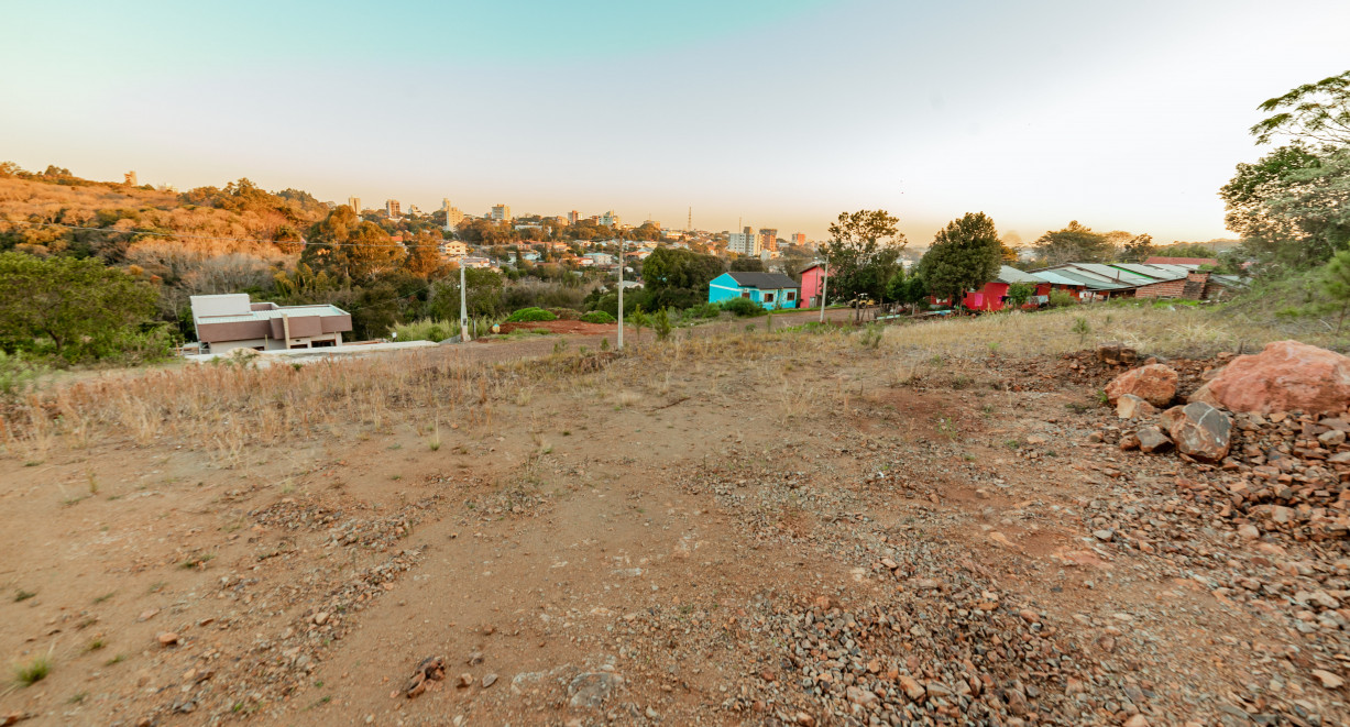 Vai Construir? Temos o terreno certo para Você! - Rua Bom Fim