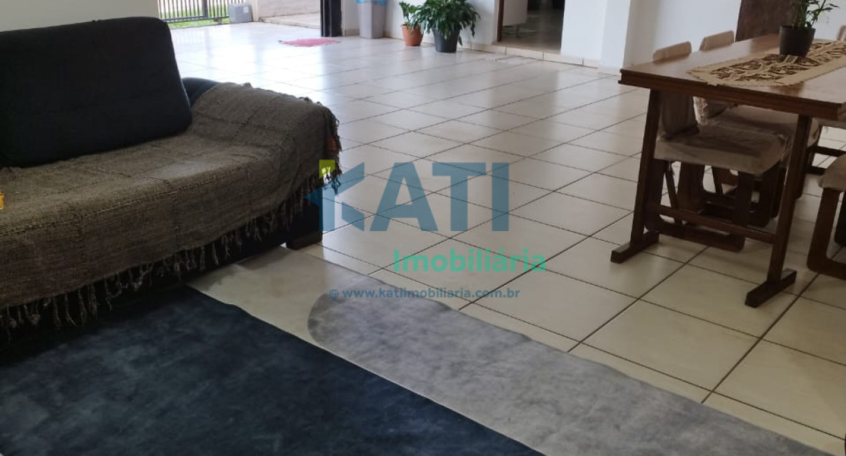 Casa de esquina, Bairro Cruzeiro - Av. Fermino de Paula