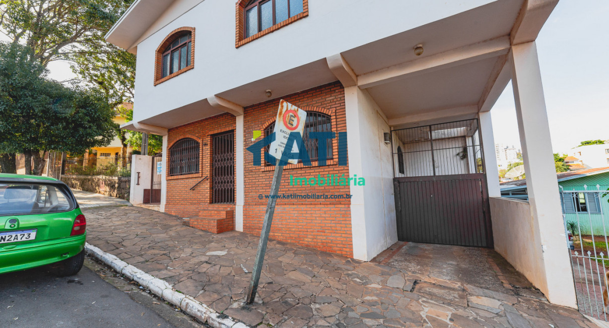 Apto térreo, em frente ao hospital Vida e Saúde - Rua Dr. Francisco Timm