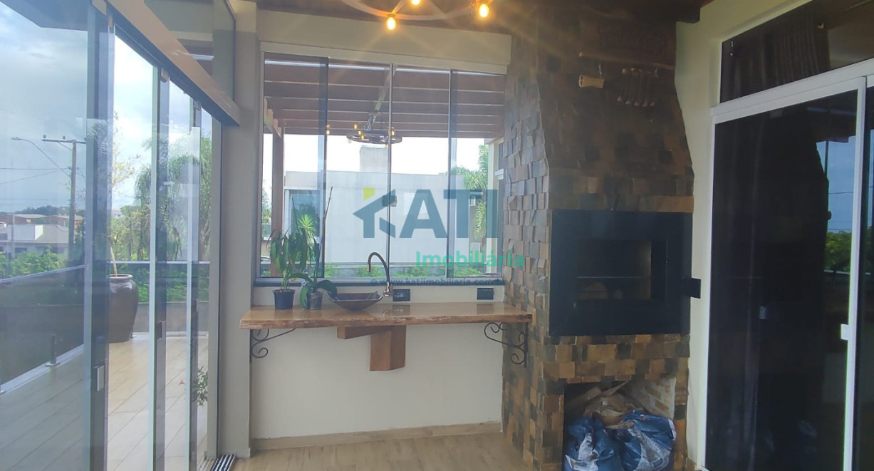 Apartamento mobiliado para locação - Rua Alvino Bieler