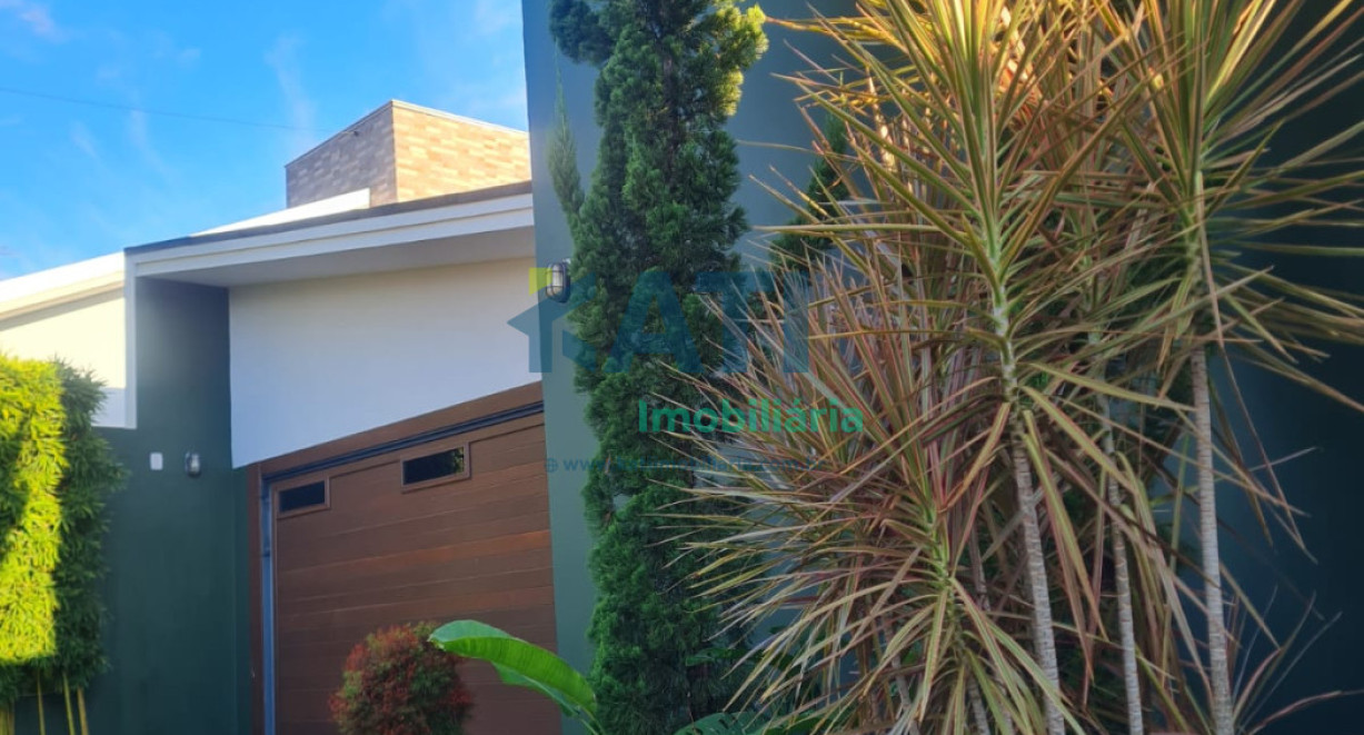 Casa de esquina alto padrão - Rua Barão do Rio Branco