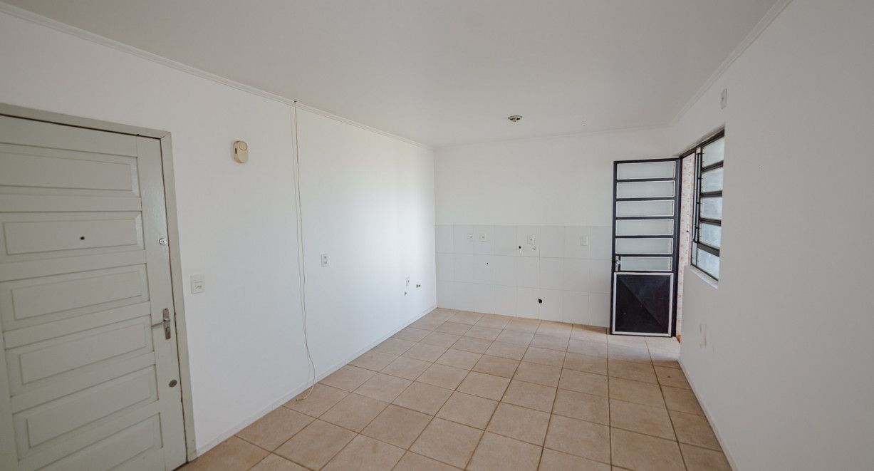 Amplo apartamento no Ed. Santa Rosa - Rua Minas Gerais