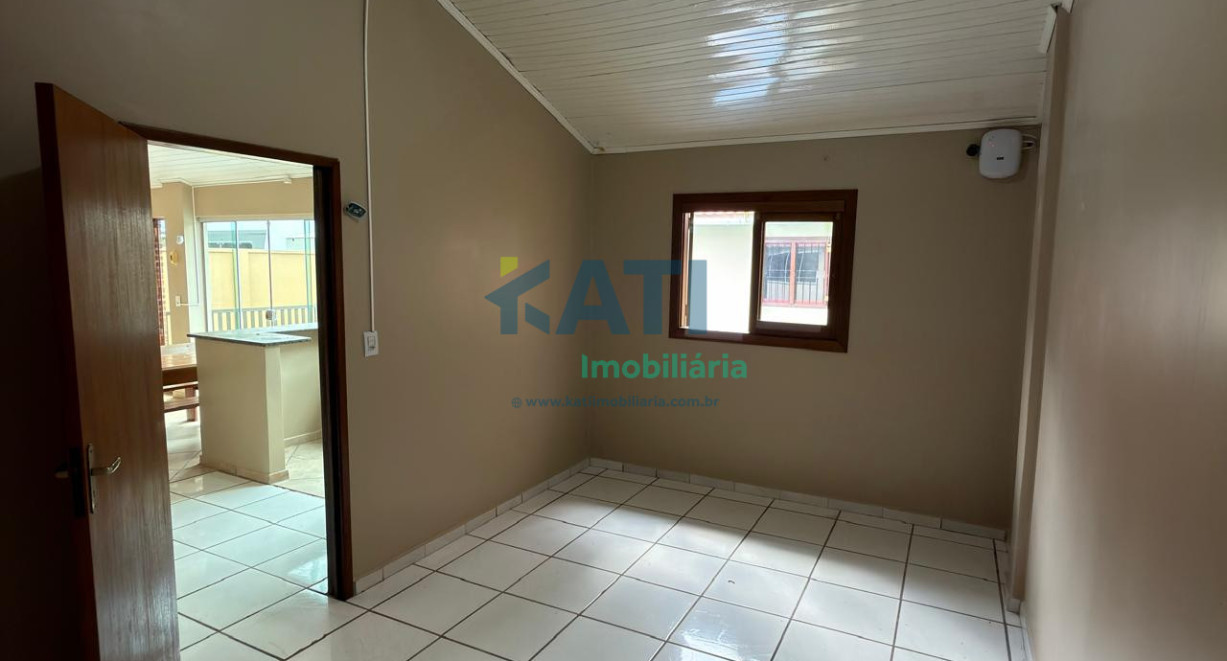 Casa com piscina na Esplanada - Rua Carlos Heinze