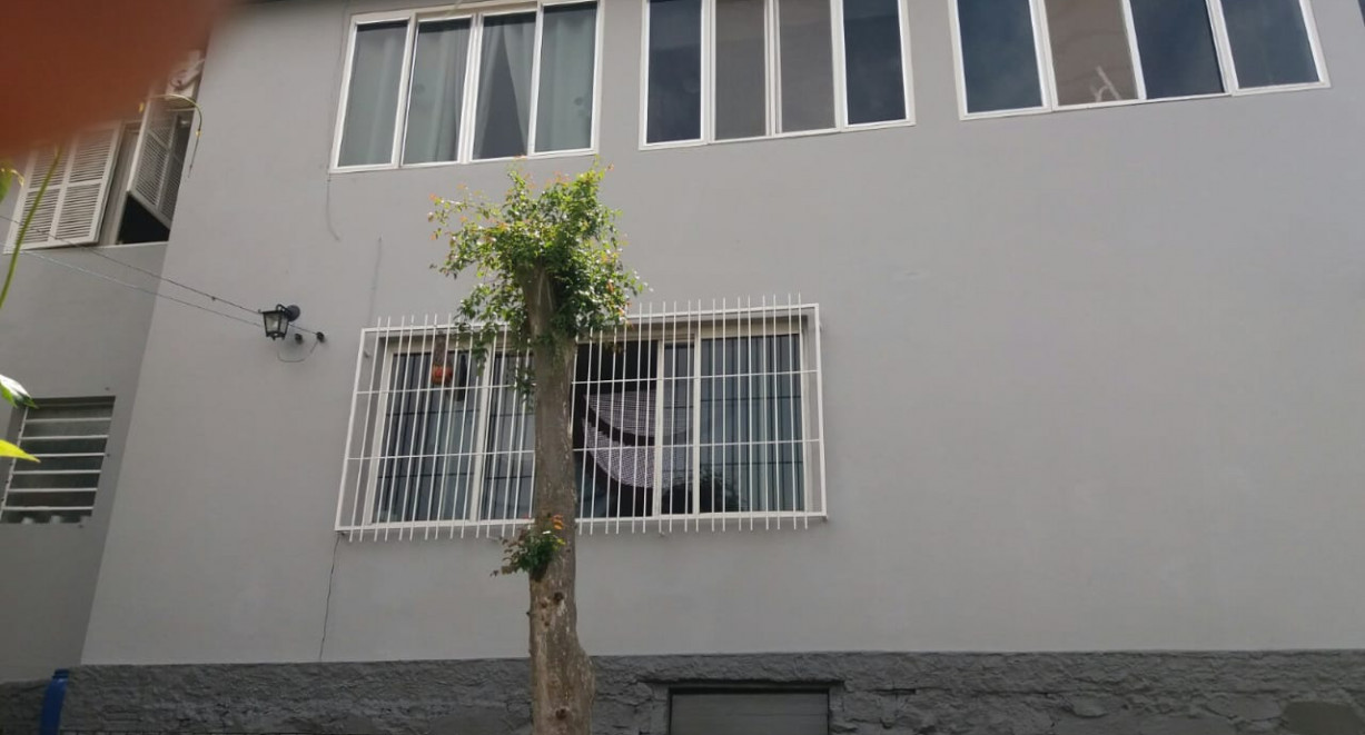 Amplo terreno com casa de esquina! - Rua Dr. João Danhe