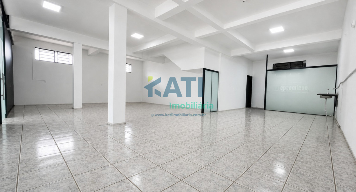 Sala comercial de esquina na Timbaúva - Rua DR. Francisco Timm