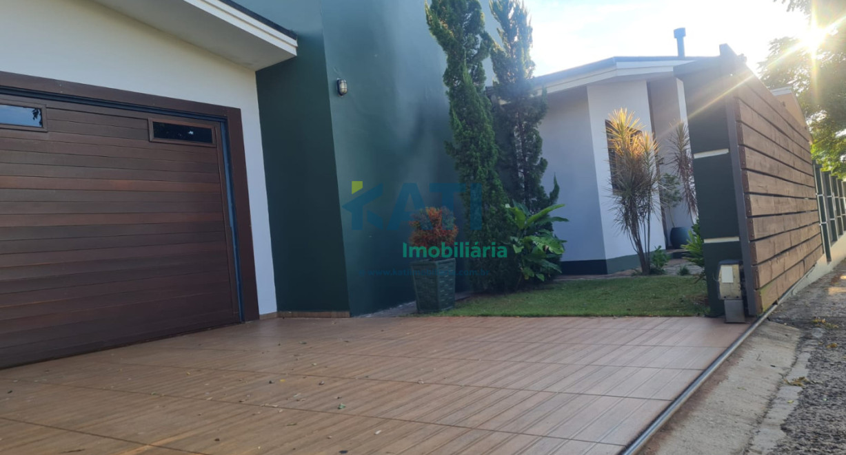 Casa de esquina alto padrão - Rua Barão do Rio Branco