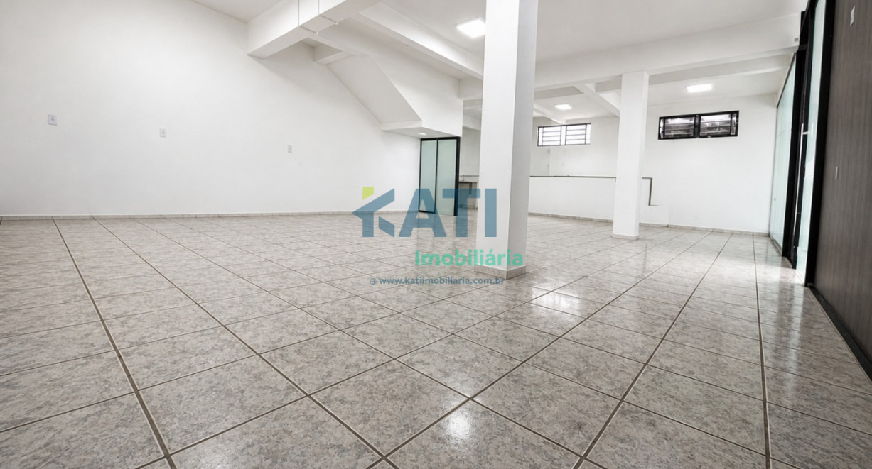 Sala comercial de esquina na Timbaúva - Rua DR. Francisco Timm
