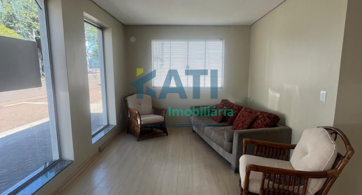 Sala térrea, com vitrine - Rua Dr. Francisco Timm