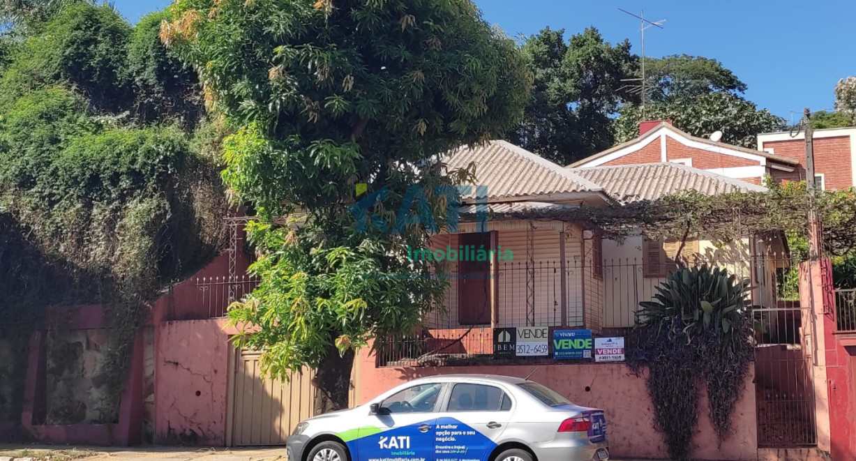 Casa em frente a Central Peças - Av Inhacora
