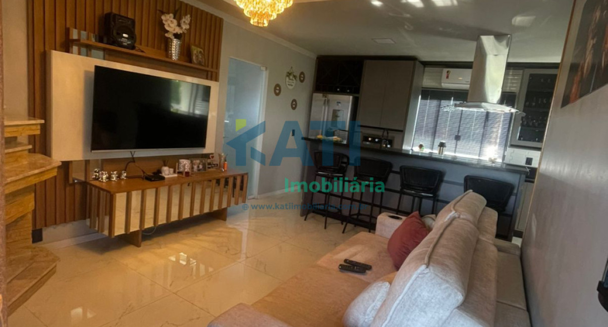 Apartamento mobiliado para locação - Rua Alvino Bieler