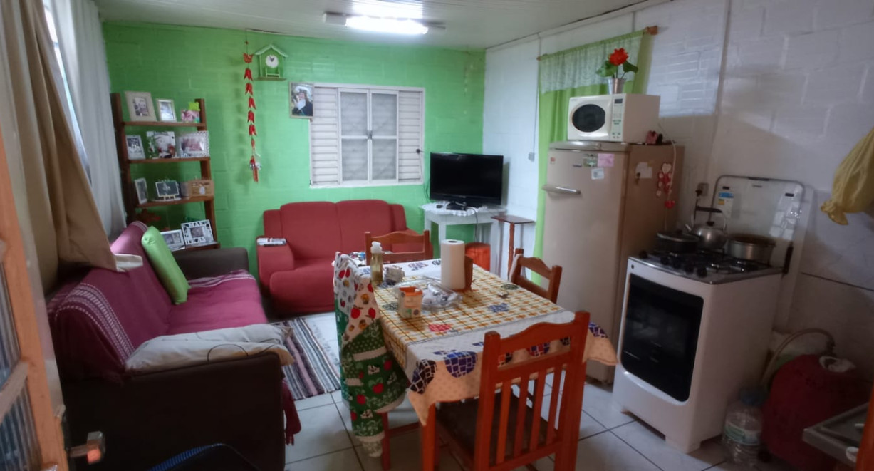 Casa a venda no bairro Planalto - Rua Professor Liberato Salzano