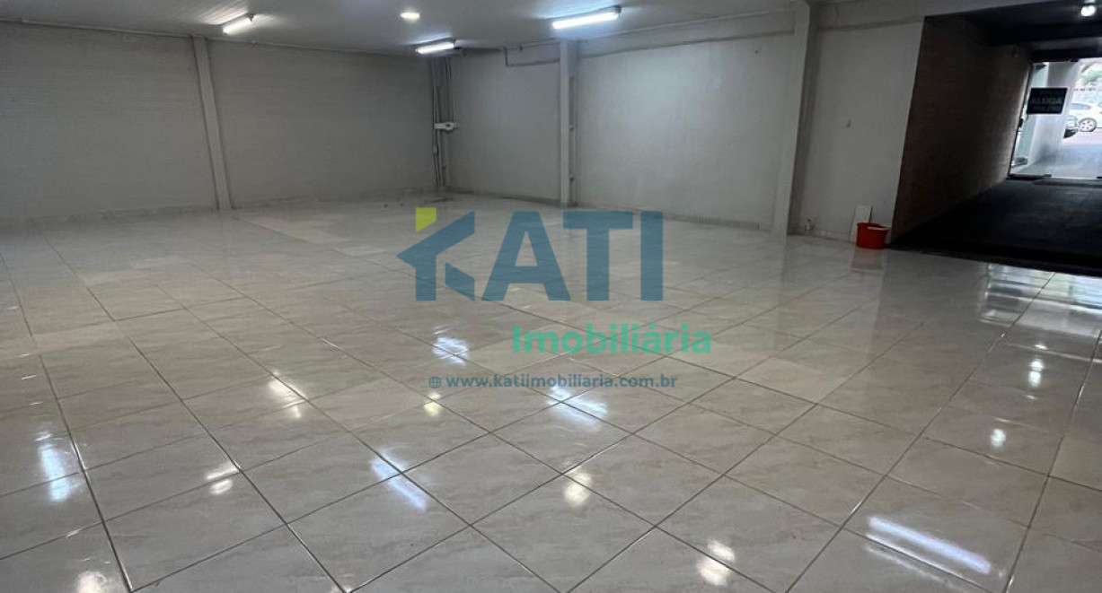 Sala térrea no ed. Vigor - Av Inhacora