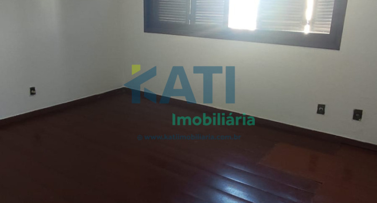 Apartamento central - Rua Cristóvão Colombo