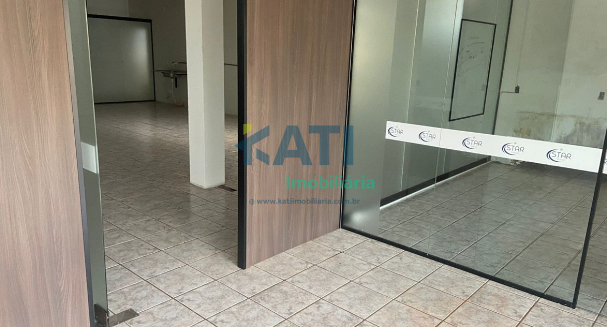 Sala comercial de esquina na Timbaúva - Rua DR. Francisco Timm