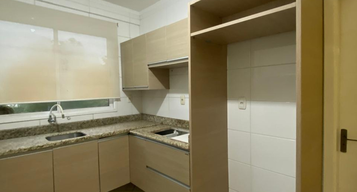 Apartamento no Ed. Amanda em Santa Maria. - Rua João Batista da Cruz Jobim