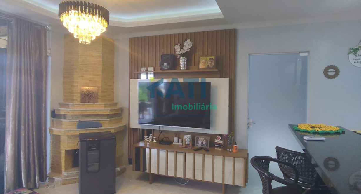 Apartamento mobiliado para locação - Rua Alvino Bieler