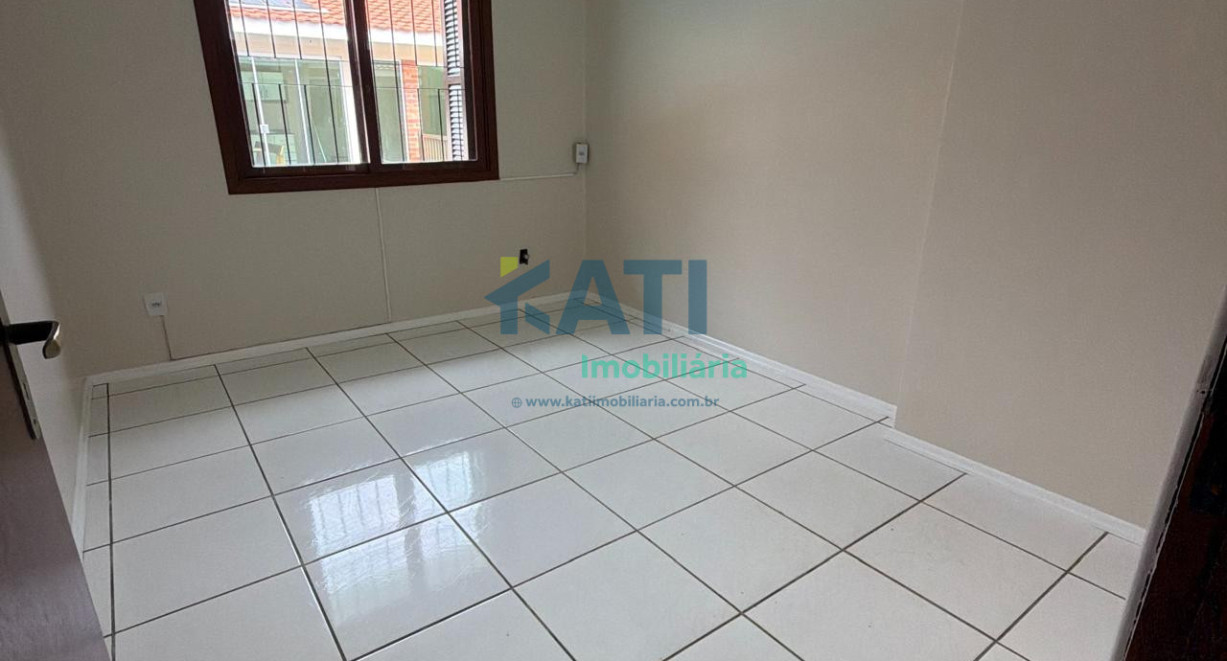 Casa com piscina na Esplanada - Rua Carlos Heinze