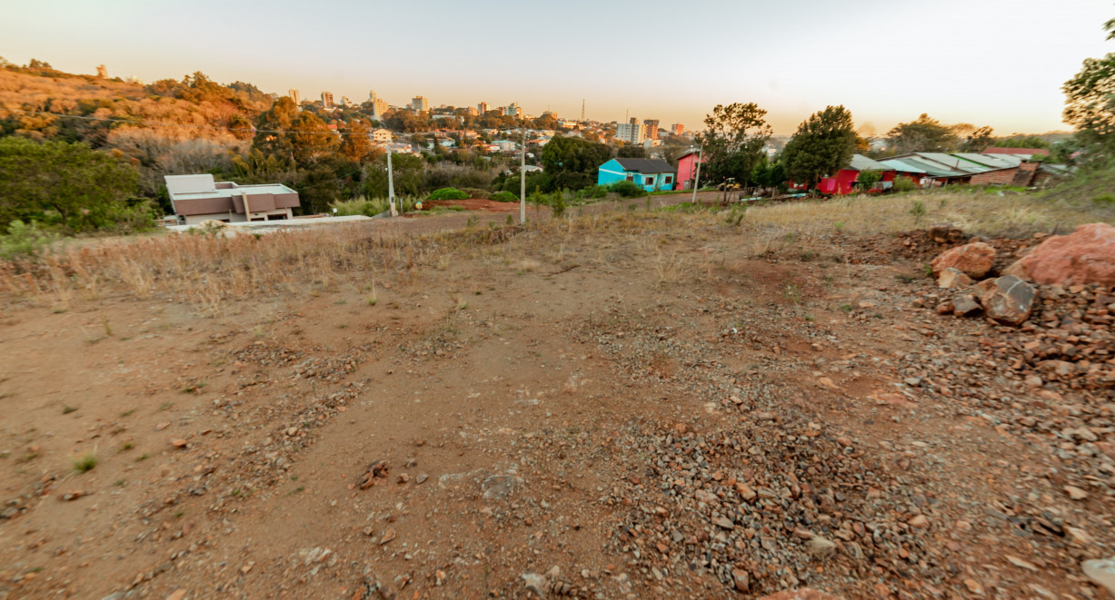 Vai Construir? Temos o terreno certo para Você! - Rua Bom Fim