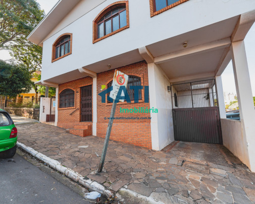 Apto térreo, em frente ao hospital Vida e Saúde