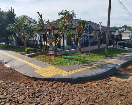 Casa de esquina, Bairro Cruzeiro