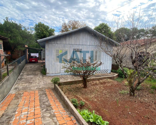 Terreno com boa localização, casa mista