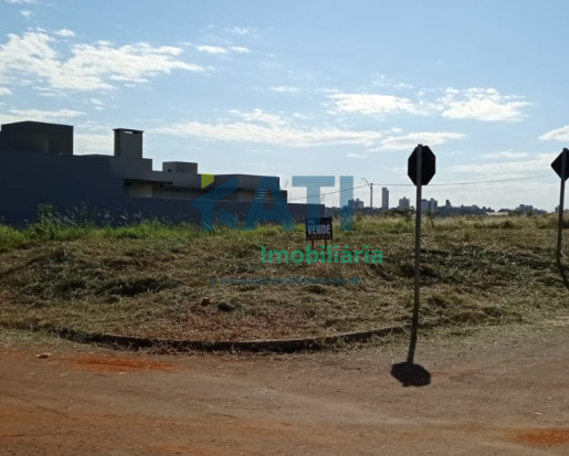 Terreno de esquina, Loteamento Imperador