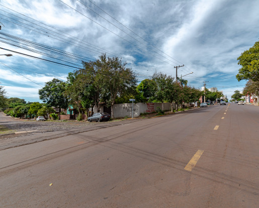 Terreno de esquina no centro